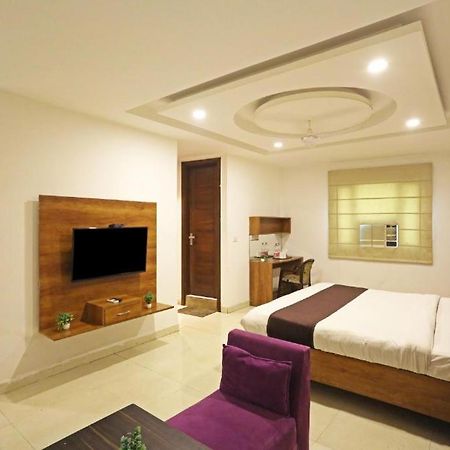 Hotel Urban Luxury New Delhi Buitenkant foto