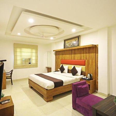 Hotel Urban Luxury New Delhi Buitenkant foto