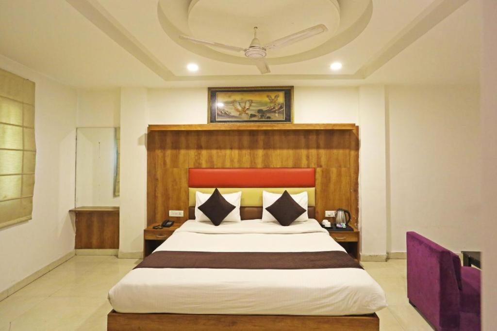 Hotel Urban Luxury New Delhi Buitenkant foto