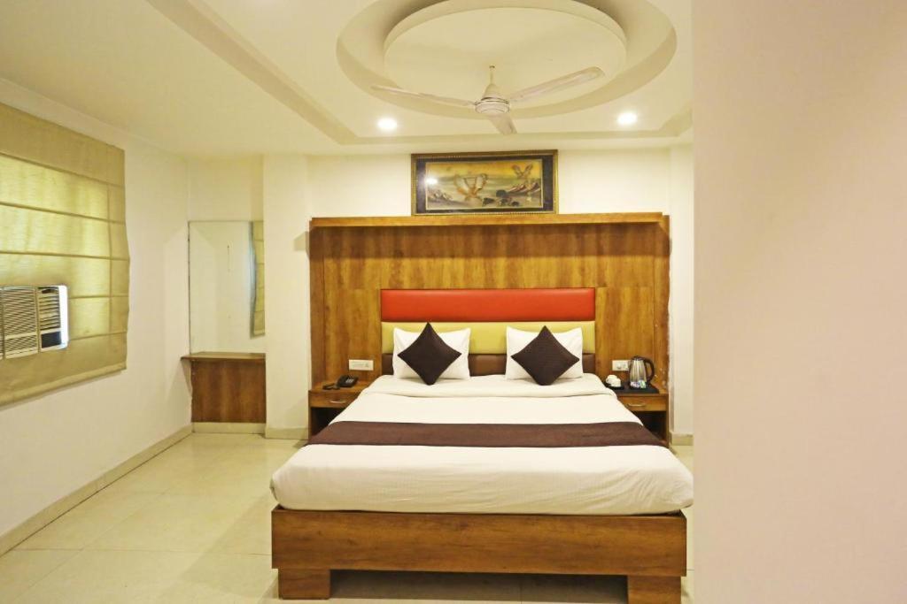 Hotel Urban Luxury New Delhi Buitenkant foto