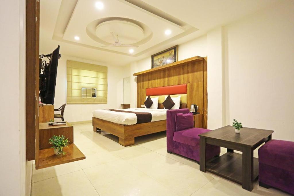 Hotel Urban Luxury New Delhi Buitenkant foto