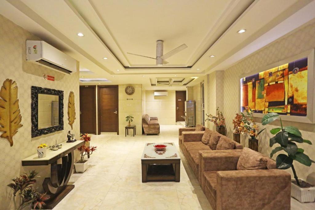 Hotel Urban Luxury New Delhi Buitenkant foto